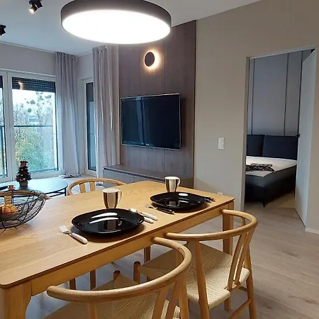Luxurious Vanilla Apartment, Self Check-in 24h, Parking, Air-conditioning * Poznan