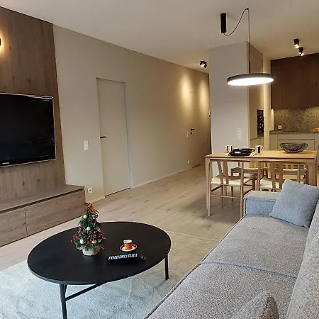 Luxurious Vanilla Apartment, Self Check-in 24h, Parking, Air-conditioning Apartment Poznan