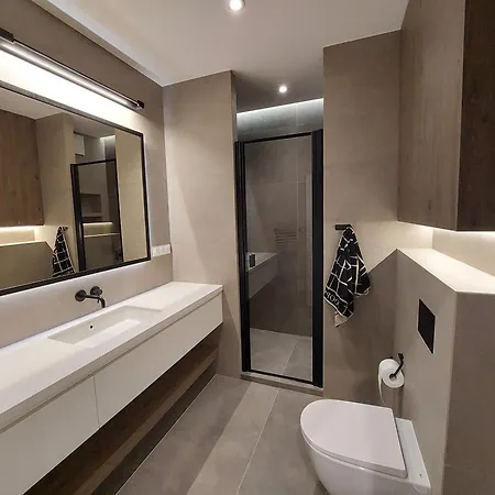 Apartment Luxurious Vanilla Apartment, Self Check-in 24h, Parking, Air-conditioning