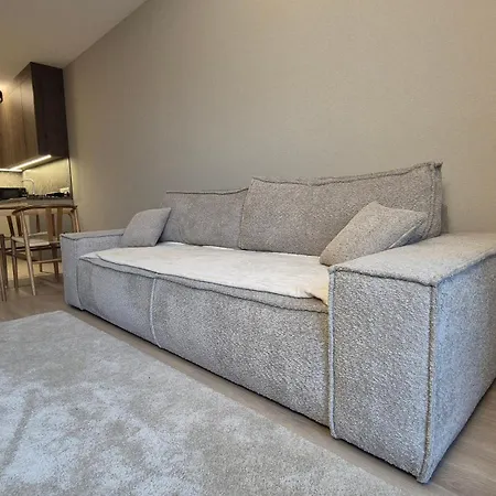 Luxurious Vanilla Apartment, Self Check-in 24h, Parking, Air-conditioning Apartment *