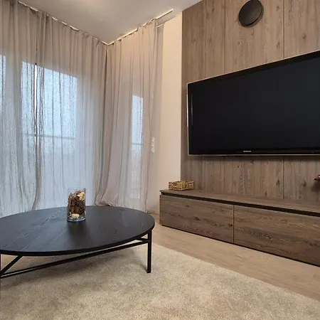 Luxurious Vanilla Apartment, Self Check-in 24h, Parking, Air-conditioning Poznan