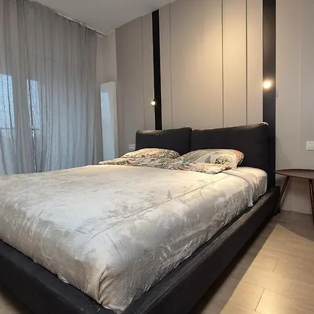 Luxurious Vanilla Apartment, Self Check-in 24h, Parking, Air-conditioning Apartment