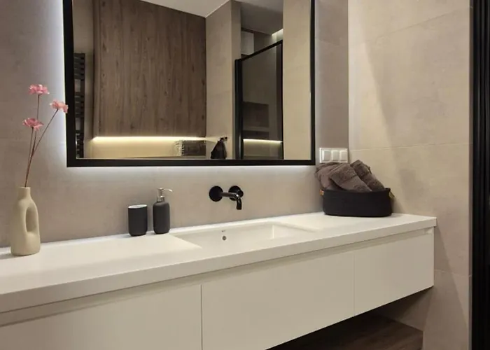 Luxurious Vanilla Apartment, Self Check-in 24h, Free Parking, Air-conditioning Lägenhet