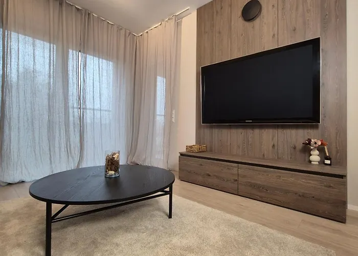 Luxurious Vanilla Apartment, Self Check-in 24h, Free Parking, Air-conditioning Poznań