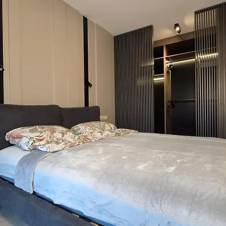 Luxurious Vanilla Apartment, Self Check-in 24h, Free Parking, Air-conditioning