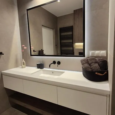 Апартаменты Luxurious Vanilla Apartment, Self Check-in 24h, Free Parking, Air-conditioning