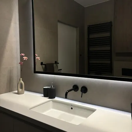 Luxurious Vanilla Apartment, Self Check-in 24h, Free Parking, Air-conditioning Lägenhet Poznań